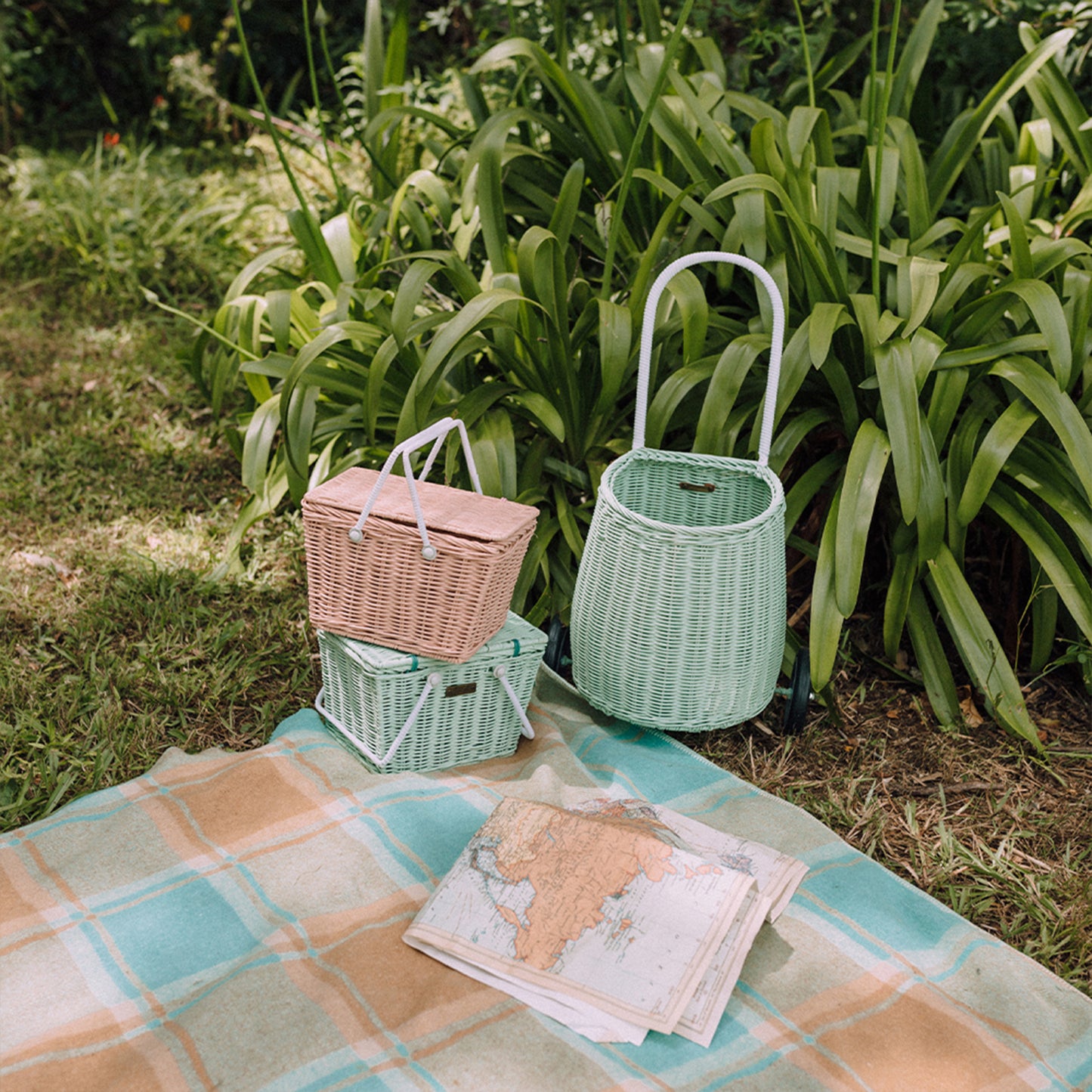 RATTAN PICKNICK KORB PIKI - ROSA